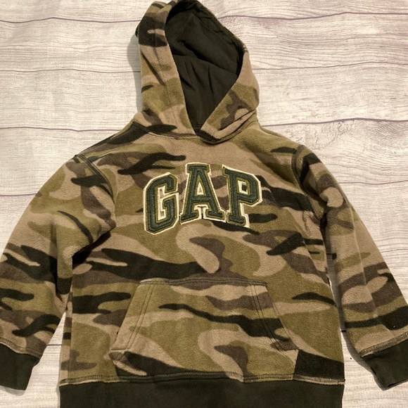 Boys GAP Camo Hoodie 4/5 - Picture 1 of 5